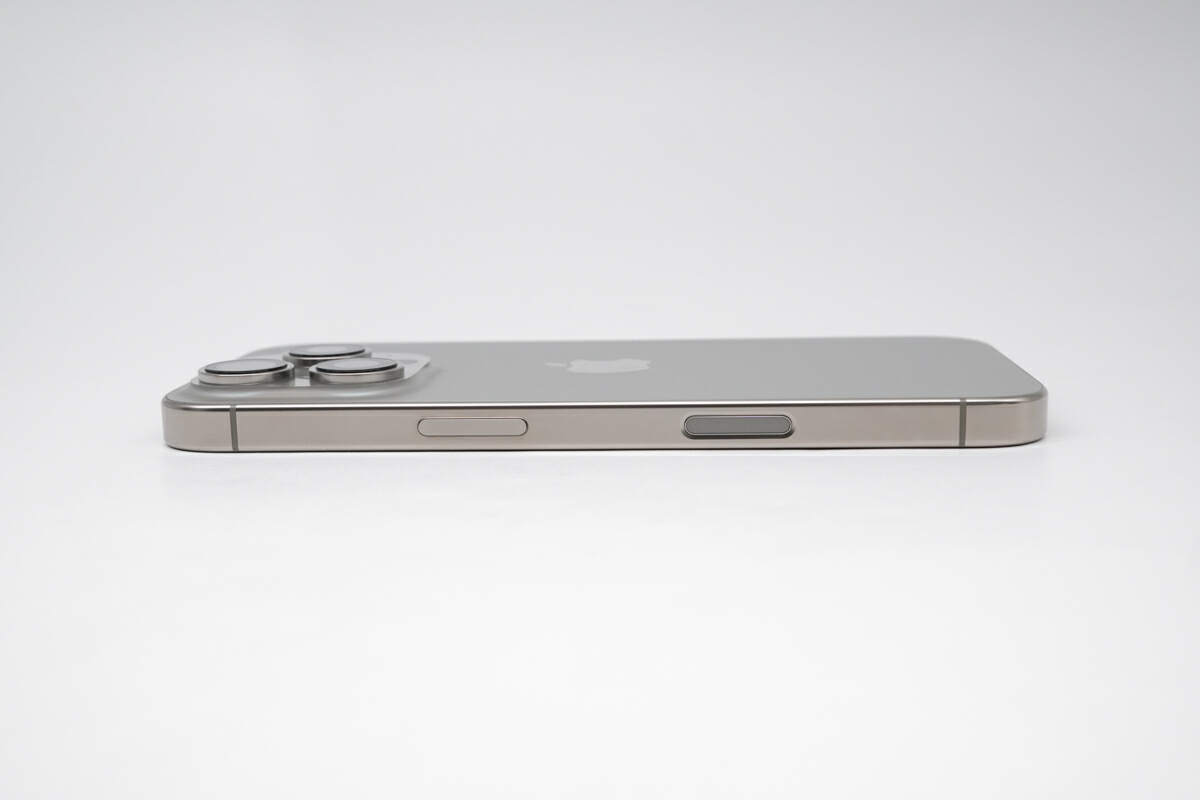 iPhone 16 Pro无线充电速度对比：25W与15W MagSafe仅快3分钟
