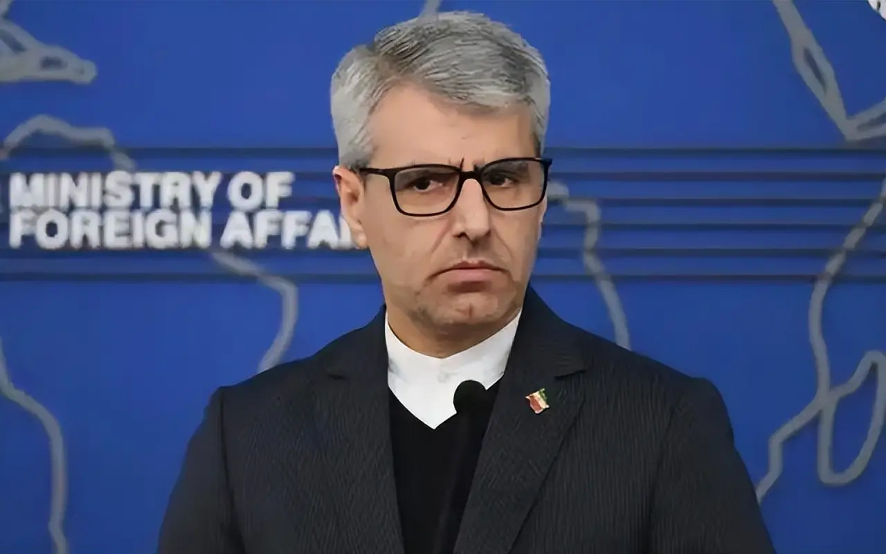 台湾变天信号出现！特朗普下紧急总统令，要举全国之力将大陆一军