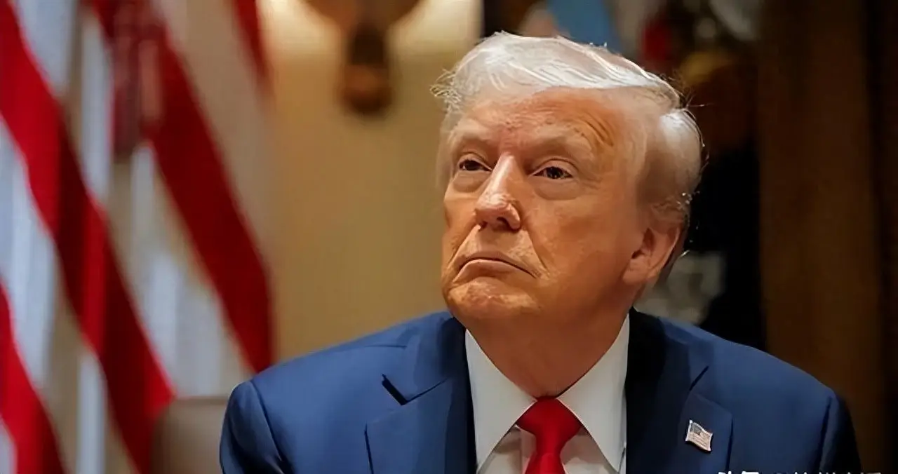 台湾变天信号出现！特朗普下紧急总统令，要举全国之力将大陆一军