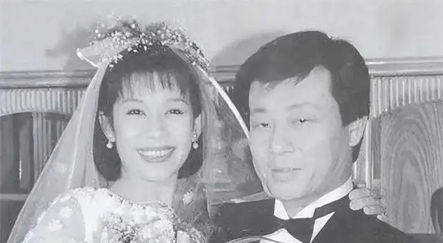 68岁寇世勋近况,晚年常在原配一家身边,二房3名子女在国外留学