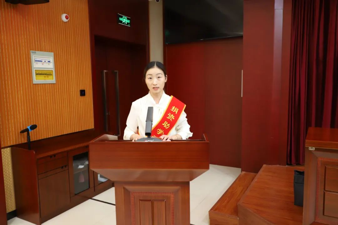 商城县举行第三届省住建厅“住建圆梦”暨2023年“希望工程”助学金发放仪式