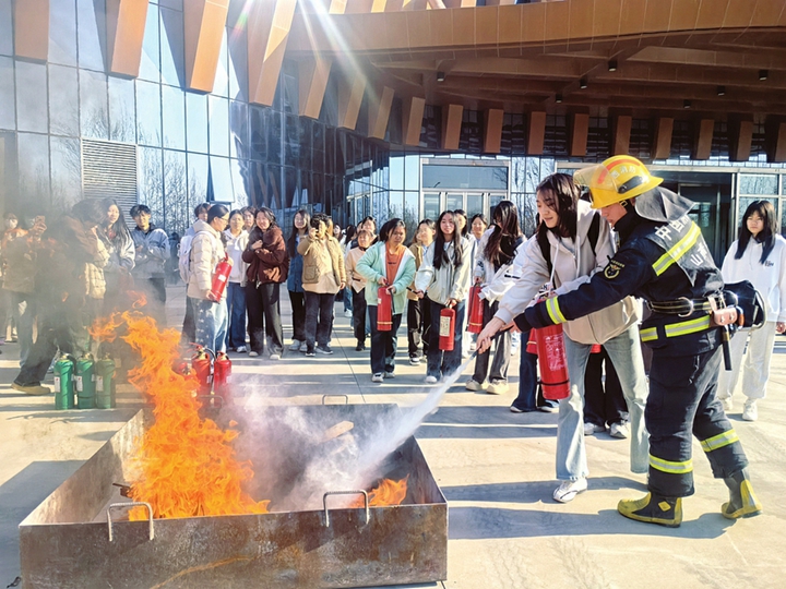 “2026年春季消防安全公开课”开讲 让安全知识“活”起来