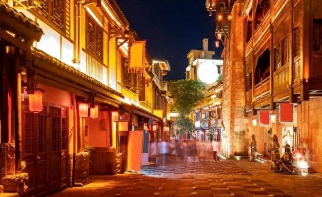 伺候公婆六年被小叔子一个耳光打醒，她把公婆送上车：不伺候了