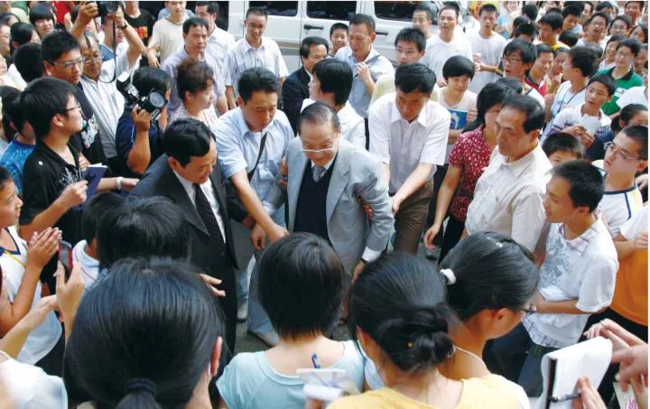 金庸百年不衰，与这三地大有干系