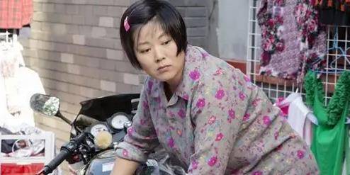 年轻时倾国倾城,老了却成“土肥圆”,这6位发福的女明星好可惜