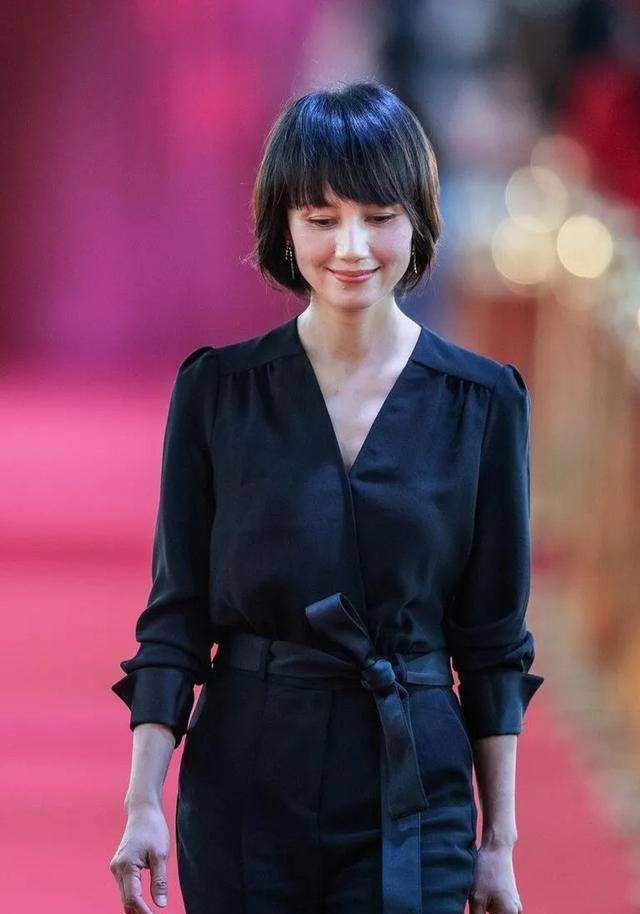 年轻时倾国倾城,老了却成“土肥圆”,这6位发福的女明星好可惜