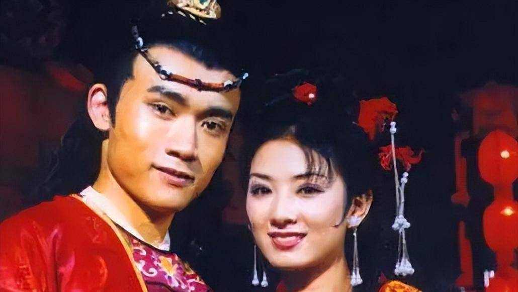 年轻时倾国倾城,老了却成“土肥圆”,这6位发福的女明星好可惜