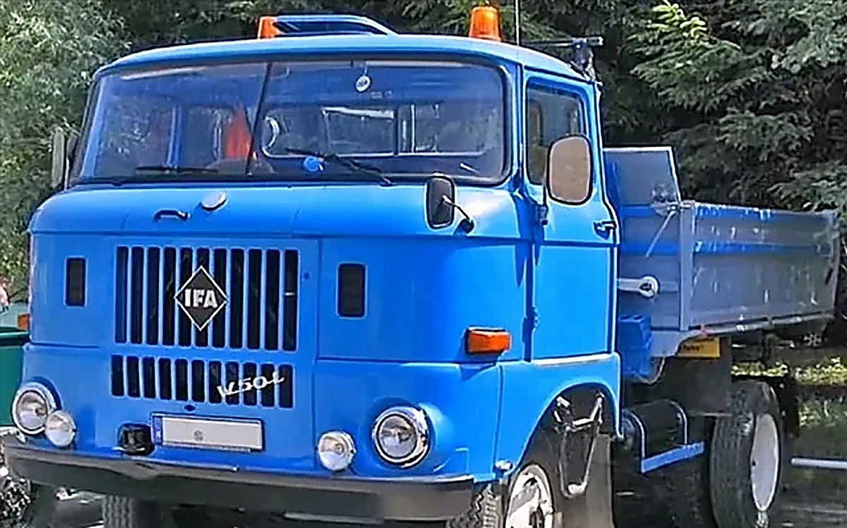 七八十年代经典老卡车回顾,估计没几个年轻司机会开