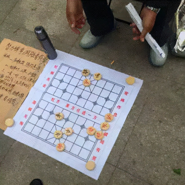 土味十足的中式地摊骗局,却偏偏上百万人受骗