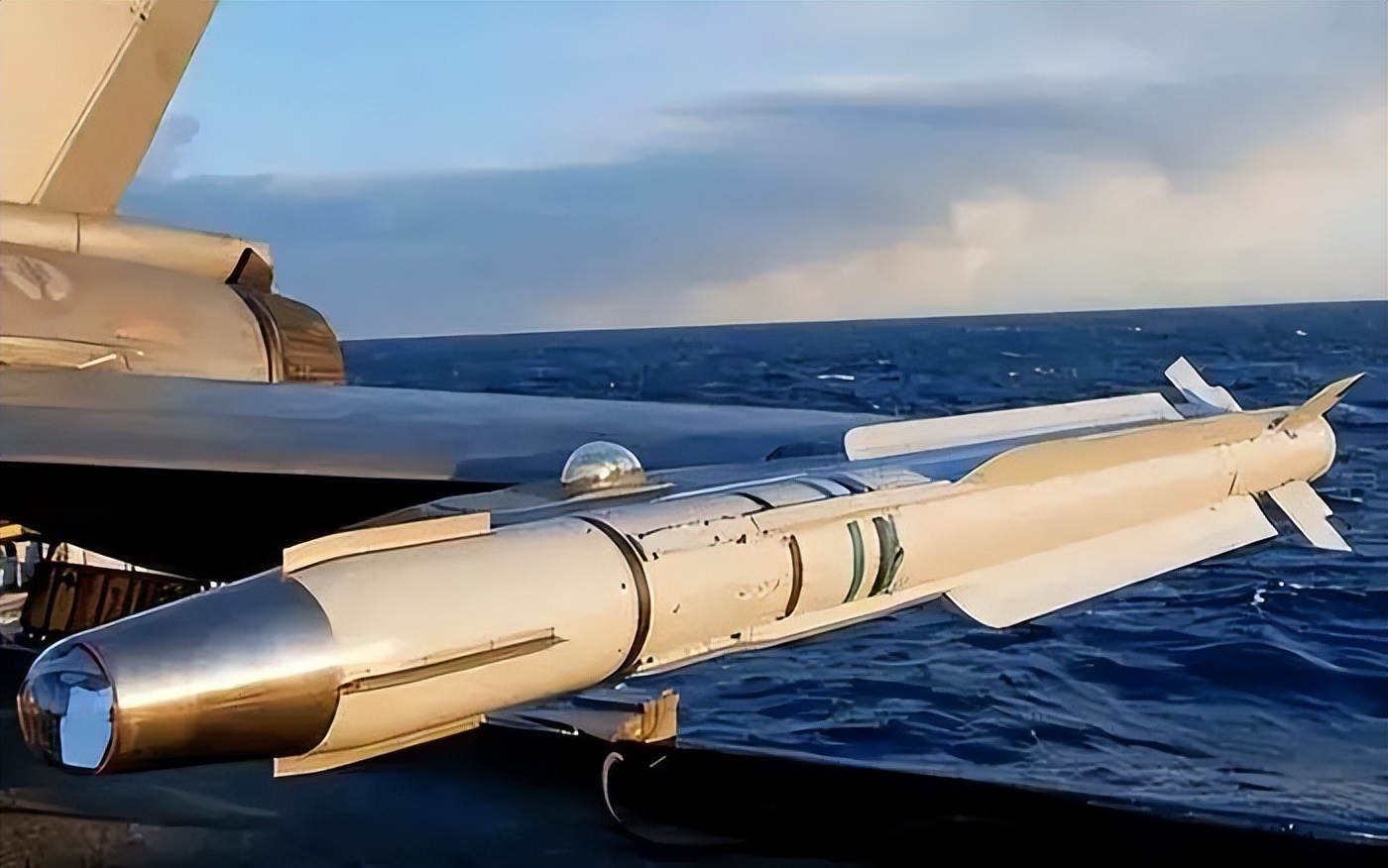 唐驳虎：全面解析歼10空战对手，“阵风”战机为何不堪一击？