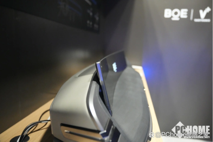 CES2024:京东方全球首发45英寸9K氧化物Mini LED车载贯穿屏