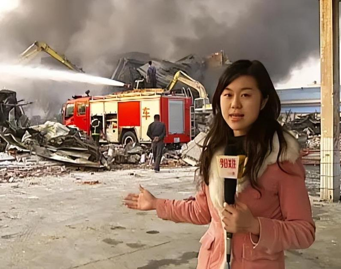 广东台当红女主持,丈夫也是主持人却为她回归家庭,一家子很幸福