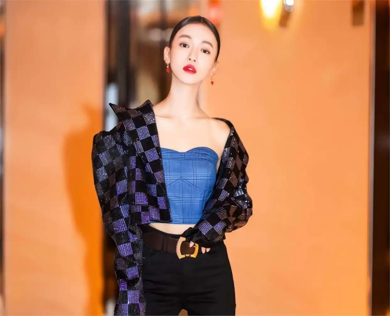 自以为很红,耍大牌却引起公众的强烈不满,这些大明星真的不尴尬