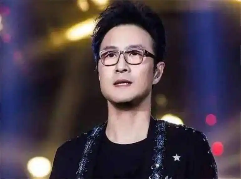 明明只是“戏子”,却把自己当大腕耍大牌,这3位明星不害臊吗