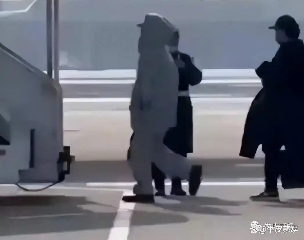 自以为很红,结果被现实啪啪打脸的明星,隔着屏幕都觉得好尴尬
