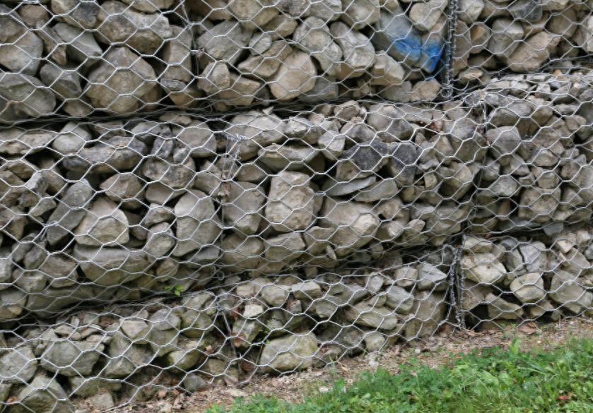 河北雷诺护垫定制厂家哪家好？华神丝网口碑推荐