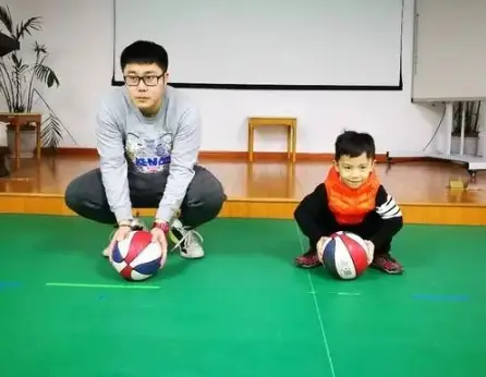 30个亲子游戏,教你在家做早教(适合0-5岁)【悦宝园游戏】