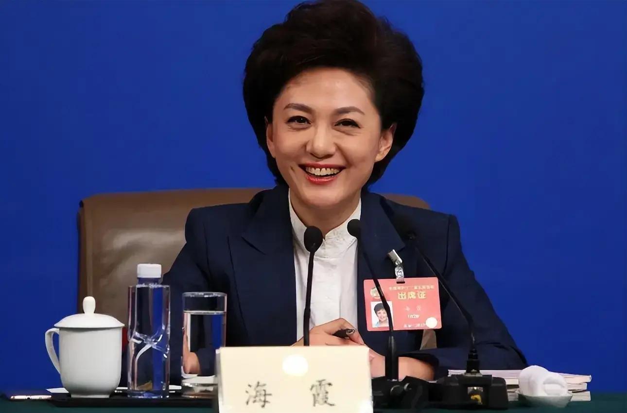央视网近期更新了“央视主持人大全”,新增3位00后主持人
