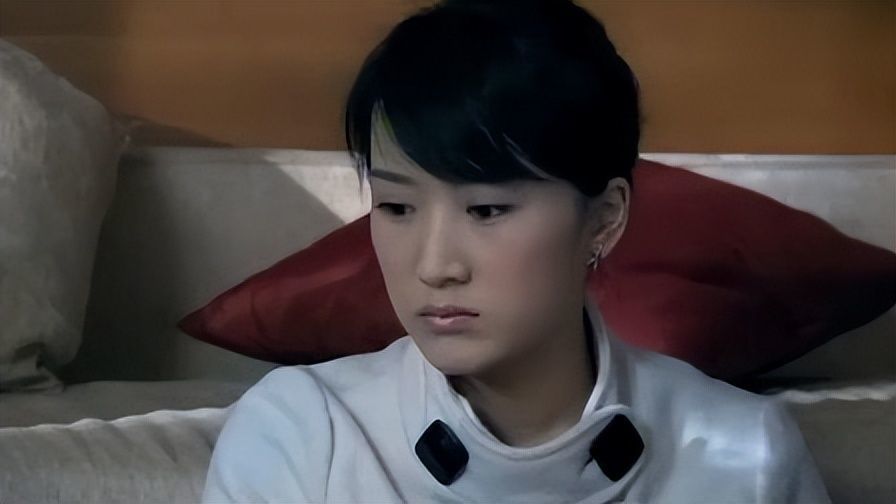 《蜗居》：苏淳入狱后，海萍留宿马克家的那段对话，真的细思极恐