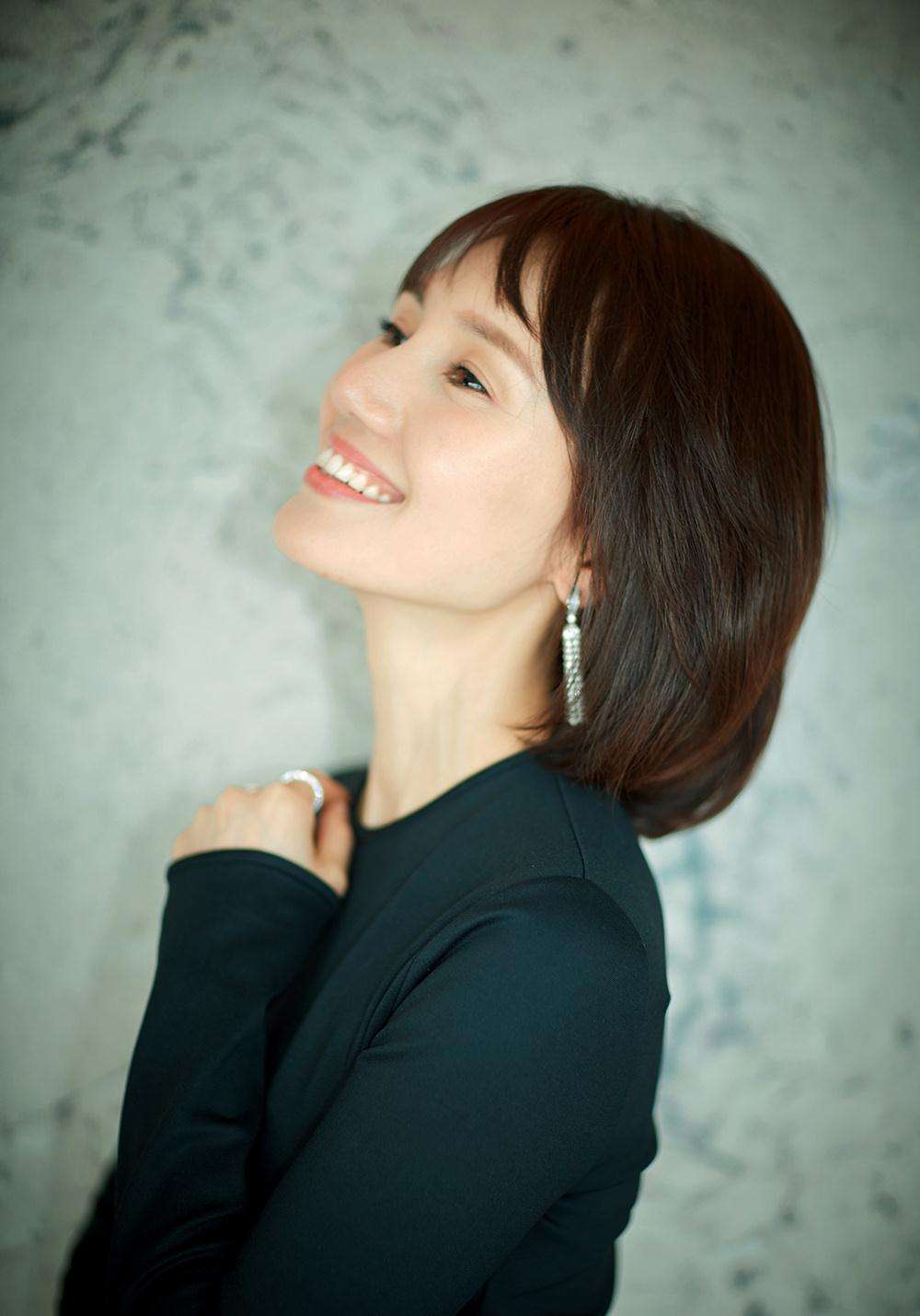 建议想换发型的中年女人,多尝试以下7款发型,优雅又大气