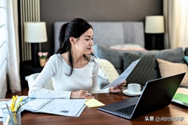 下班后的4小时,我靠这5种“轻量兼职”悄悄攒下第二个人的工资