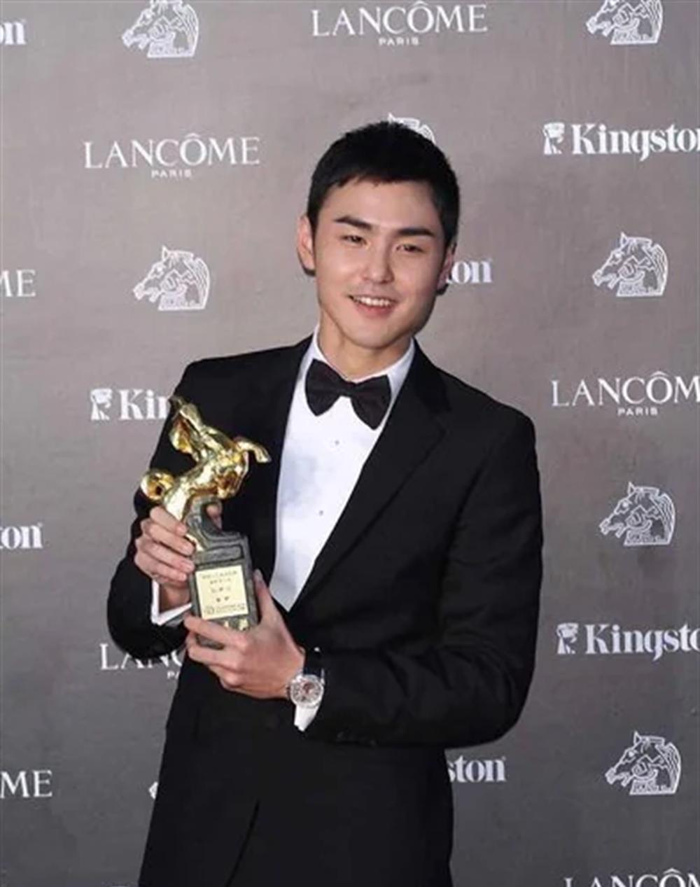 16年后,再看竹联帮太子陈楚河、阮经天的境遇,人生差距一目了然
