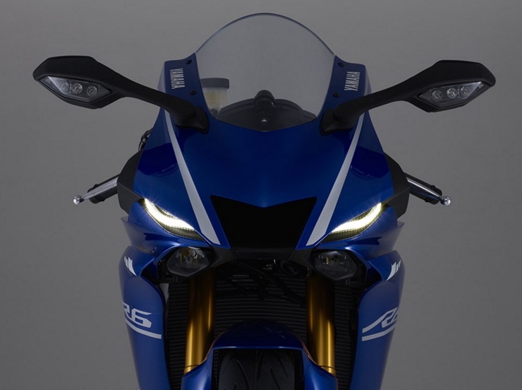 YAMAHA 新一代YZF-R6，帅气的实力派，价格也是惊人啊