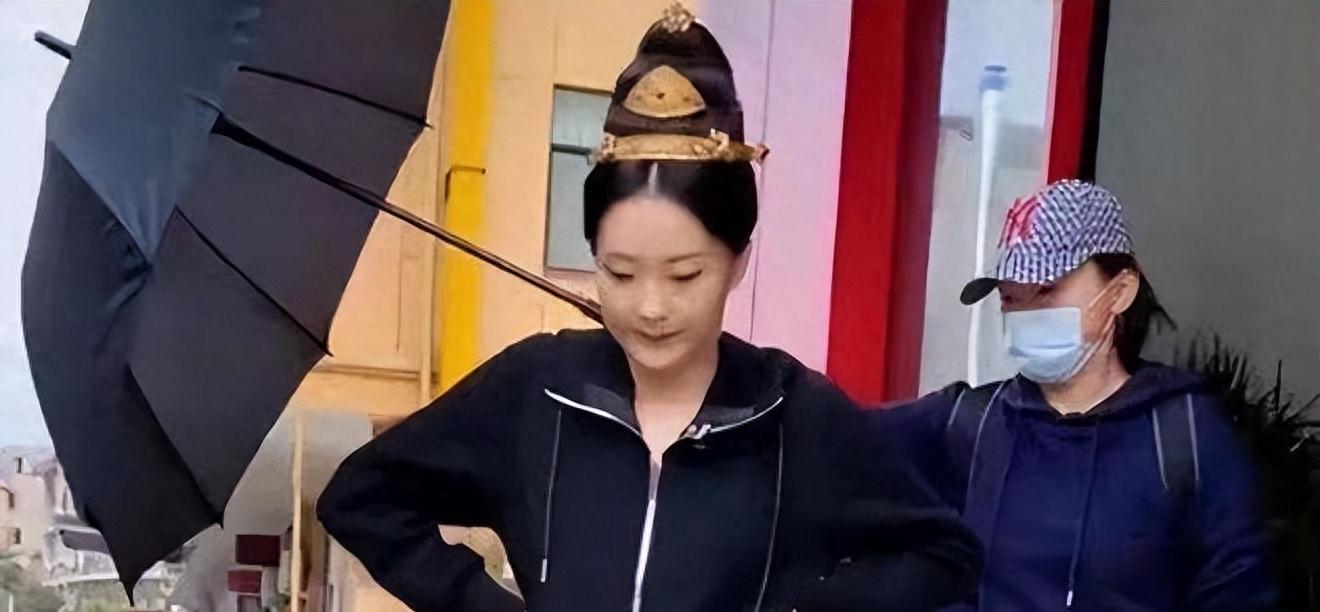 被继子掌掴，亲儿子骂猪头，今复出替夫还债，王艳豪门路有多坎坷