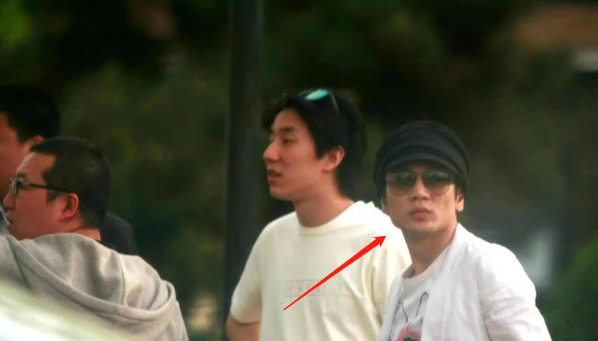 王艳15亿豪宅带货！抑郁、怀疑为夫还债，继子曾扇他百亿身家