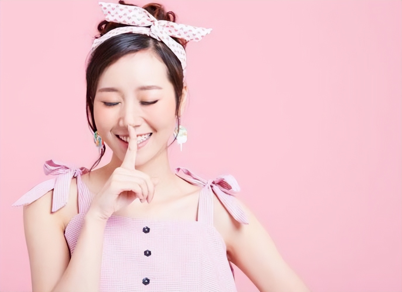 一个尴尬、羞羞的小问题：女性私处的毛毛，需不需要被刮除？