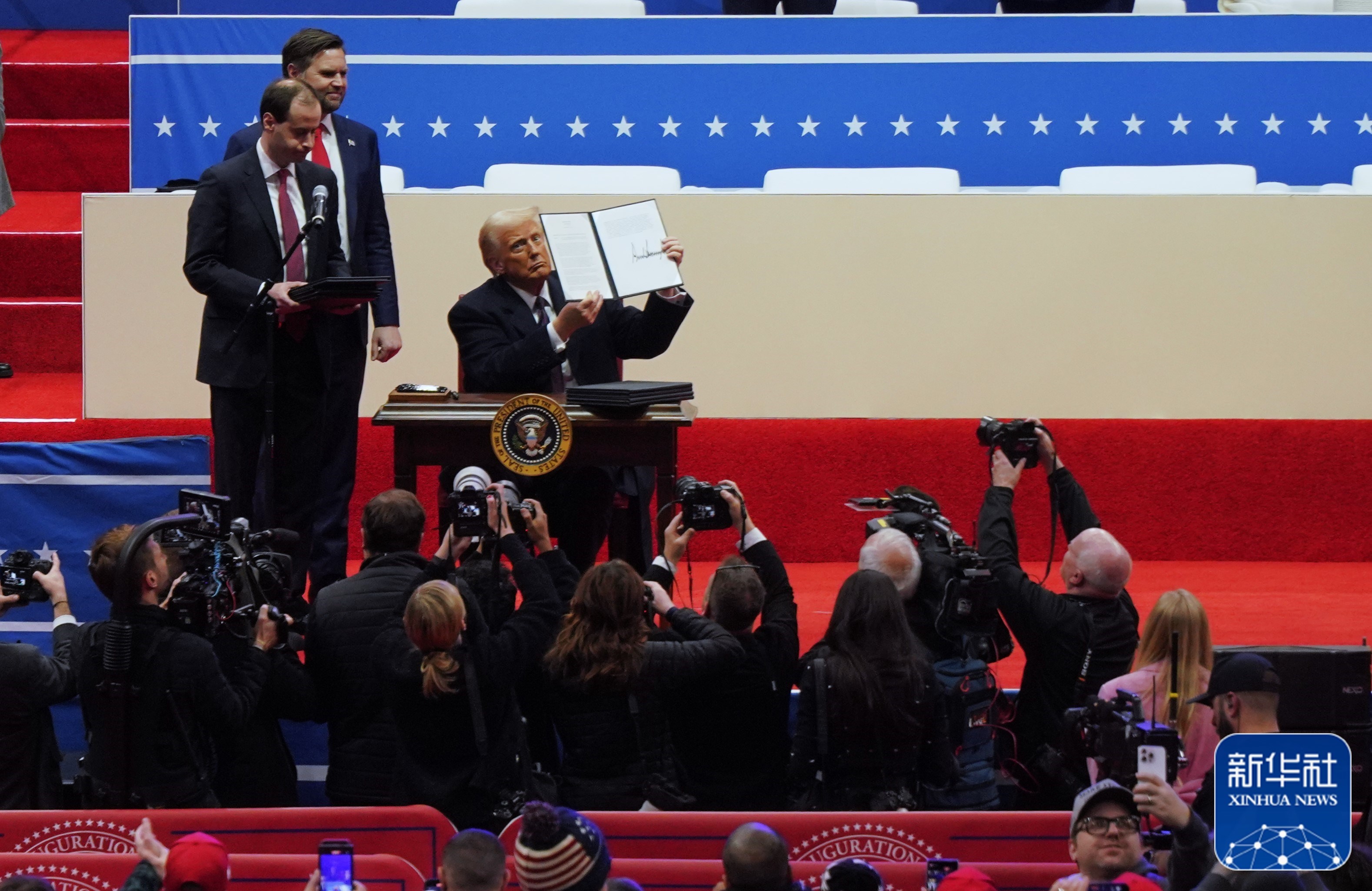 2025年新华社年度照片·国际新闻