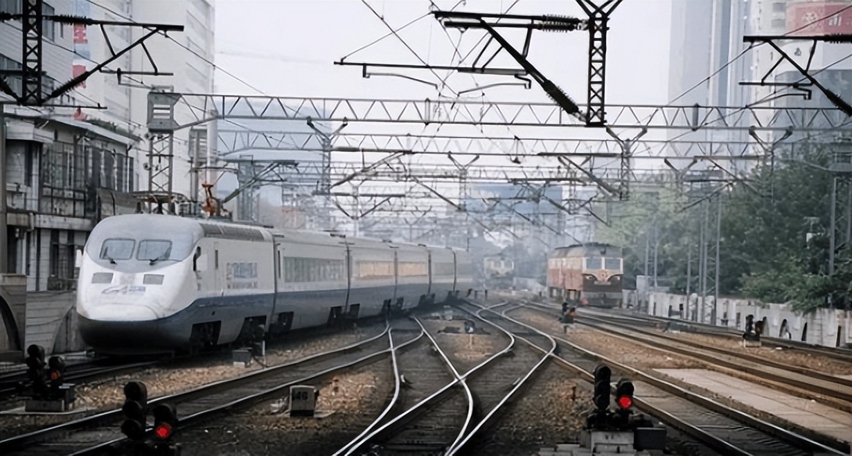 命运多舛！辗转多地的蓝箭号动车组仍被淘汰