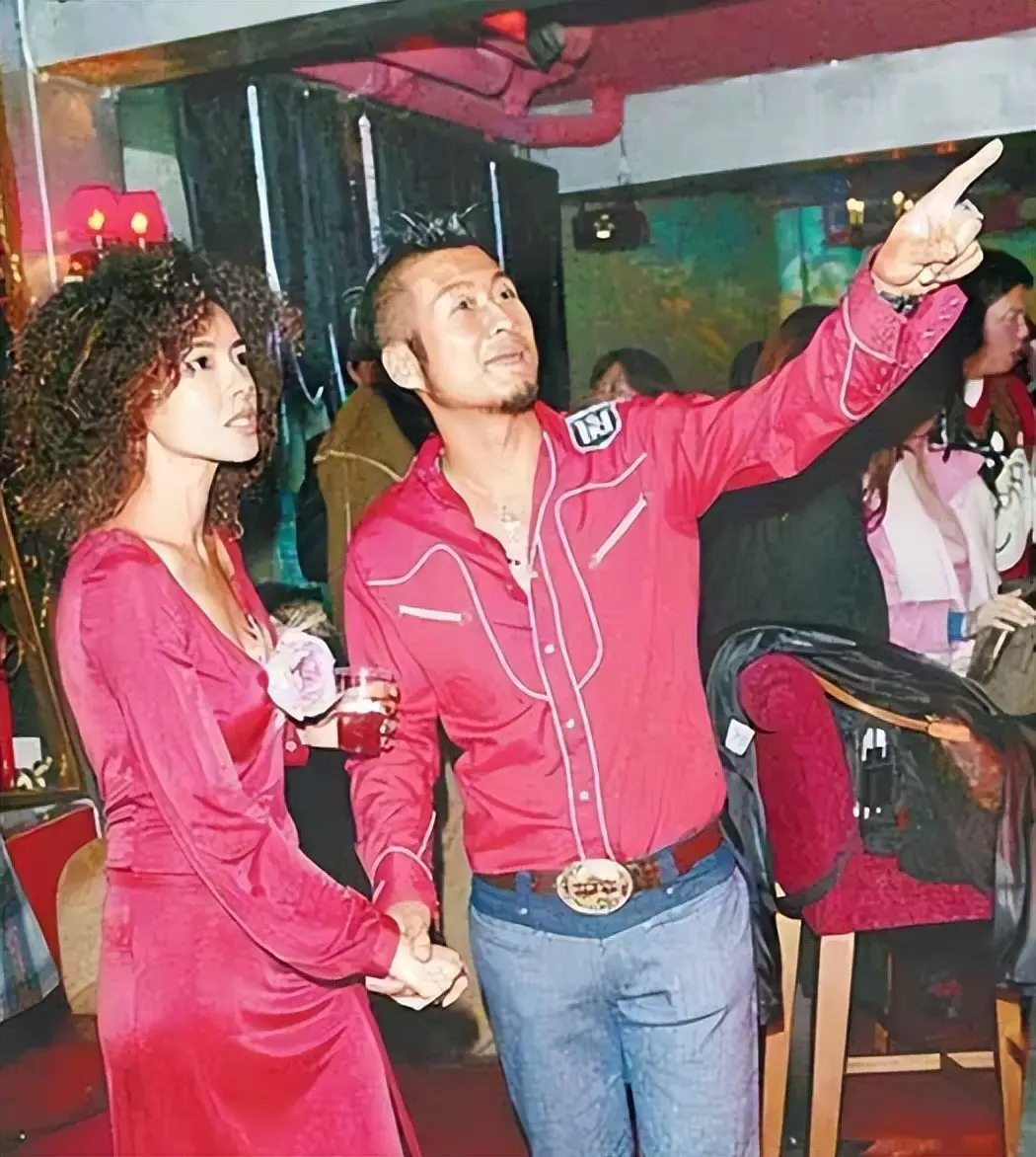61岁孙兴宣布与前妻复合,同居1年旧情复燃,富婆女友选择放手