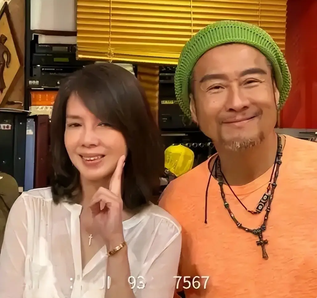 61岁孙兴宣布与前妻复合,同居1年旧情复燃,富婆女友选择放手