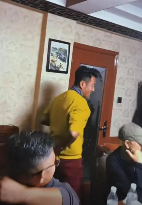 一婚娶女作家,二婚娶选美冠军,后出轨舞蹈演员,如今咋混成这了