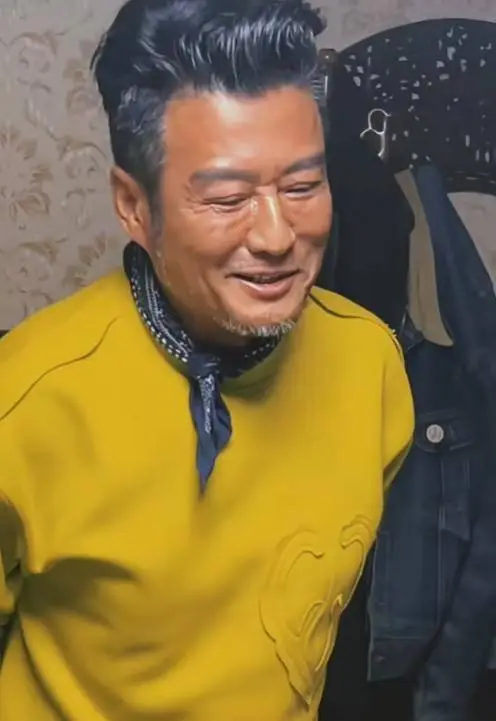 一婚娶女作家,二婚娶选美冠军,后出轨舞蹈演员,如今咋混成这了