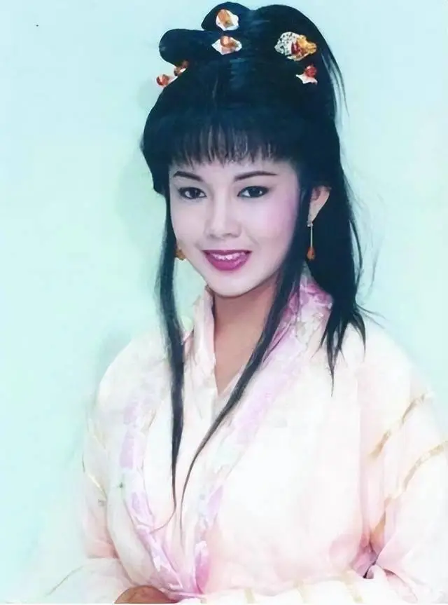 一婚娶女作家,二婚娶选美冠军,后出轨舞蹈演员,如今咋混成这了