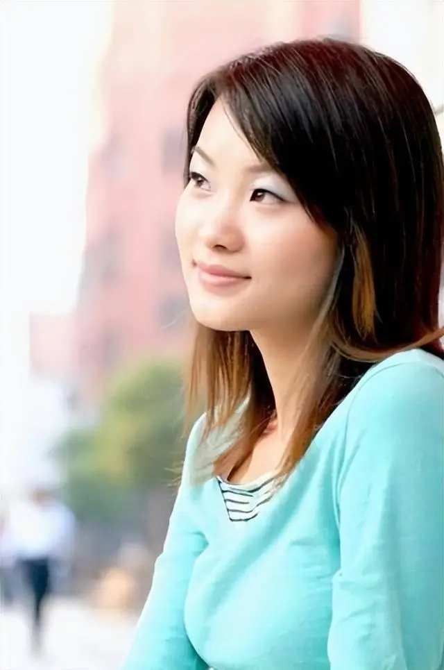 一婚娶女作家,二婚娶选美冠军,后出轨舞蹈演员,如今咋混成这了