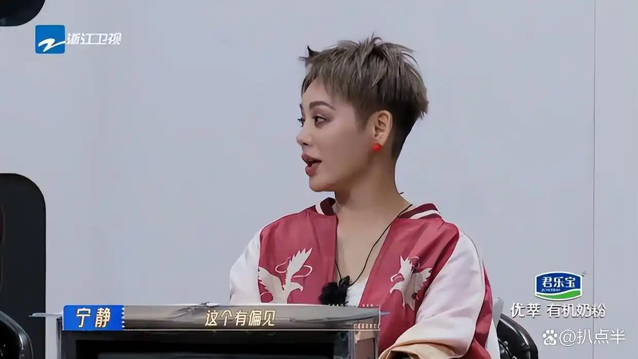 4年没演戏,沦为主播的朱梓骁:本是巅峰出道,缘何被传封杀?