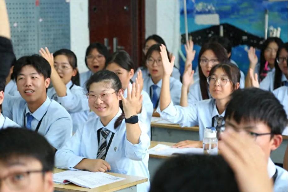 八维学校:教育观一换，改变看得见！