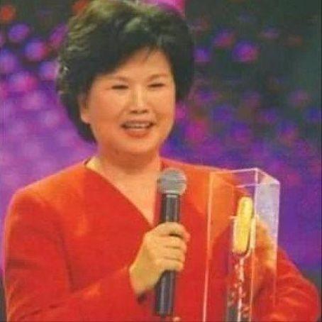 邢质斌，主持28年零失误，罗京去世后主动辞职，跟初恋相守48年