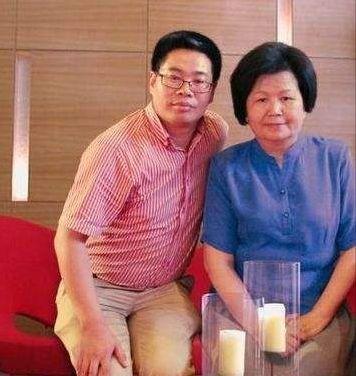 邢质斌，主持28年零失误，罗京去世后主动辞职，跟初恋相守48年