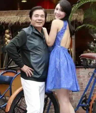 “现实版韦小宝”雷洪：二妻五妾，71岁时娶小20岁红颜知己做七房