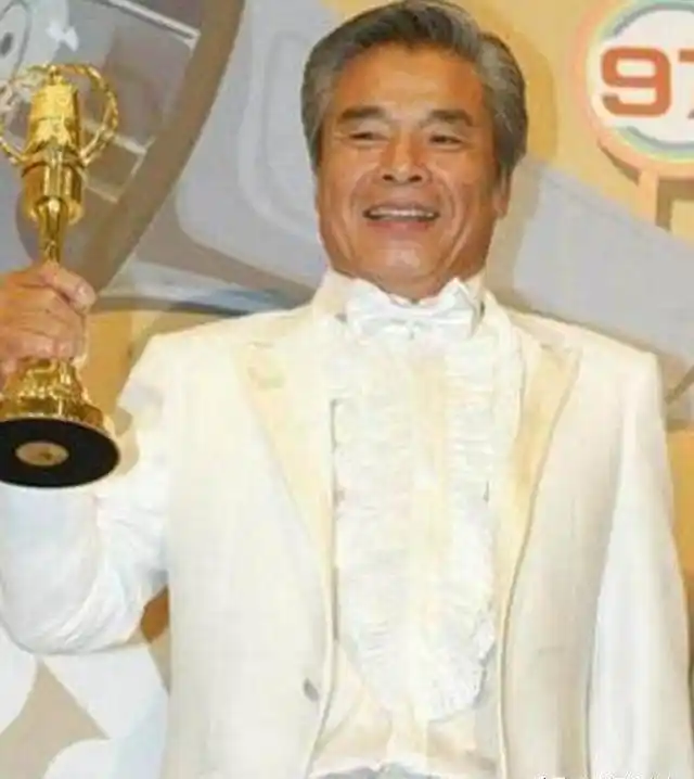 “现实版韦小宝”雷洪：二妻五妾，71岁时娶小20岁红颜知己做七房