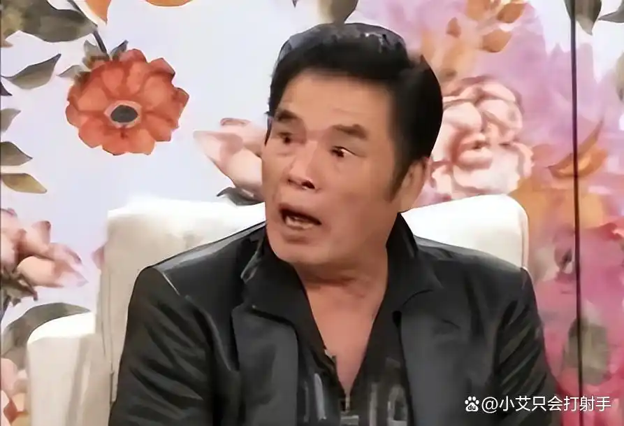 “6个老婆”同住一屋，每月人均7万零花钱，71岁又娶第7房娇妻