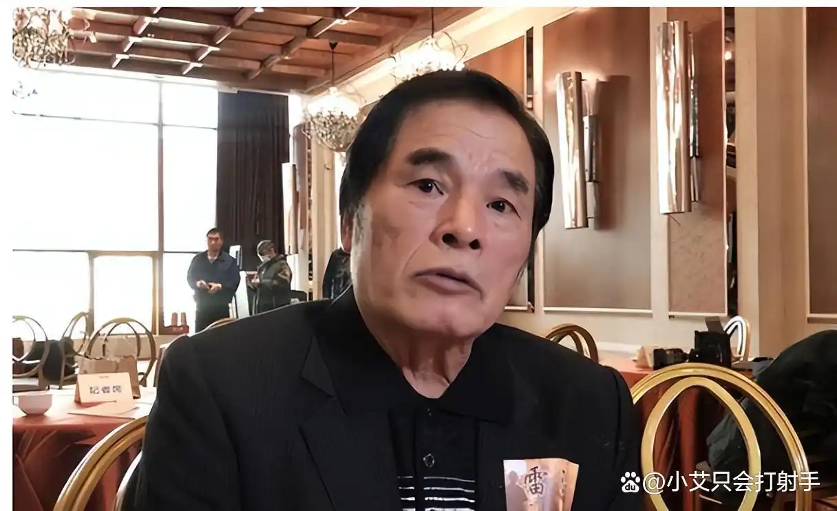 “6个老婆”同住一屋，每月人均7万零花钱，71岁又娶第7房娇妻