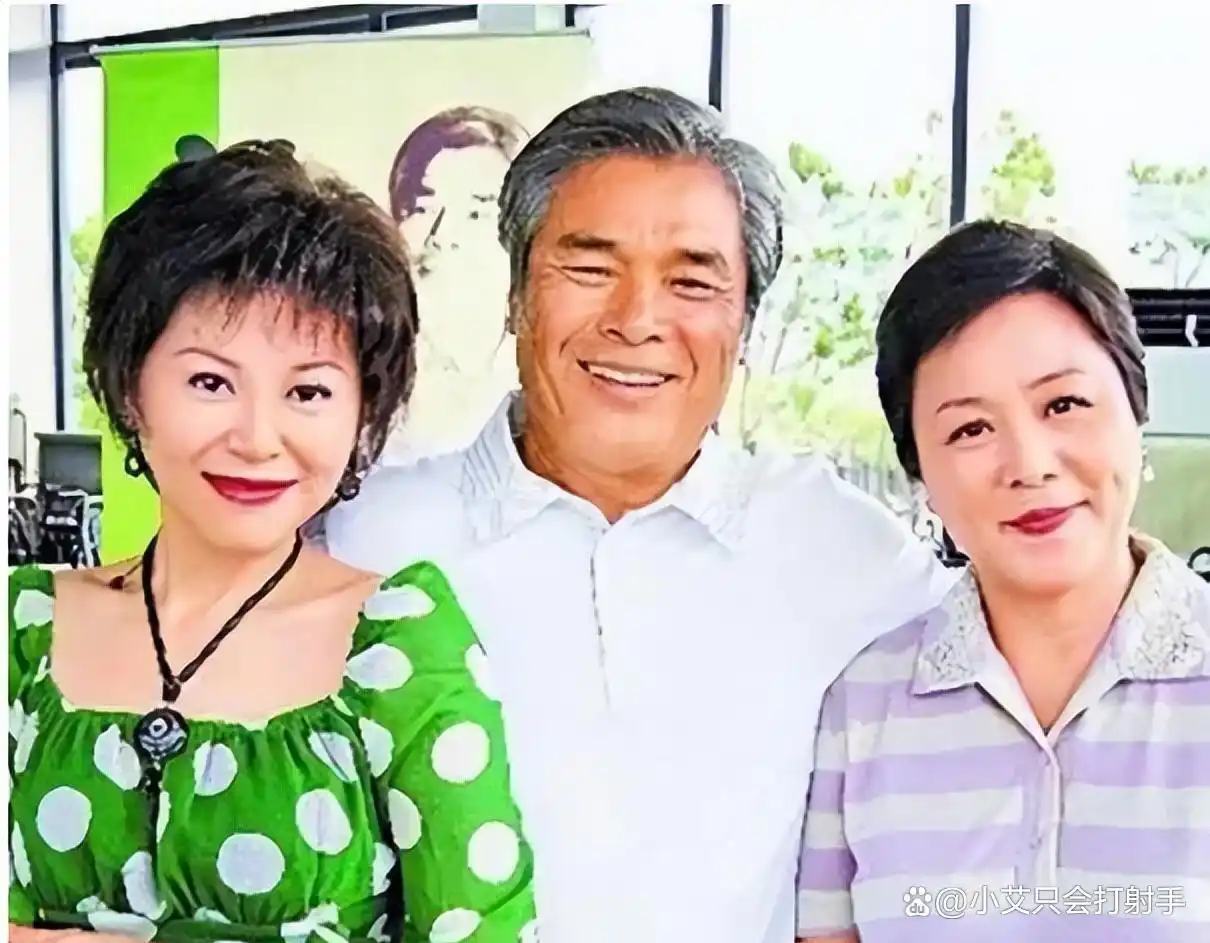 “6个老婆”同住一屋，每月人均7万零花钱，71岁又娶第7房娇妻