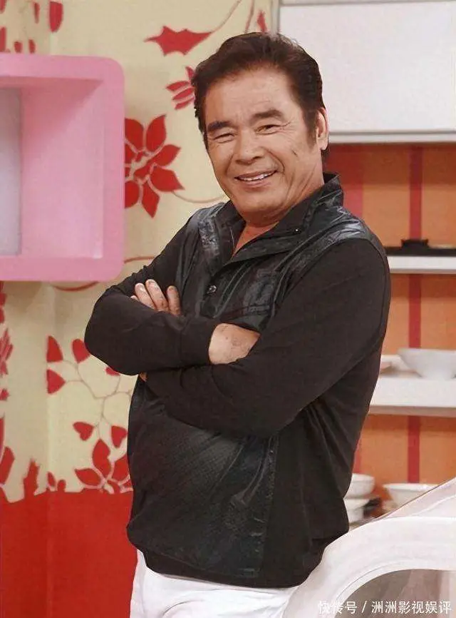 6个老婆同住一屋，每人每月7万零花钱，71岁又娶第七房小娇妻