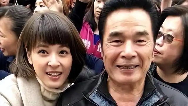 “6个老婆”同住一屋，每人每月7万零花钱，71岁又娶第七房小娇妻