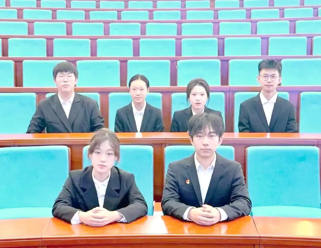 学生会纳新：共筑无悔青春